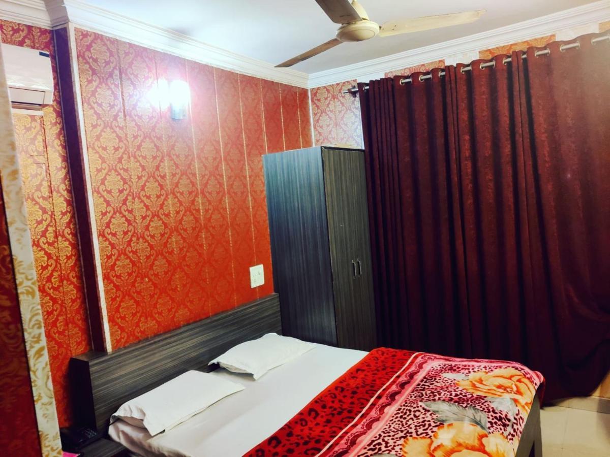Hotel Novelty Джамму Екстер'єр фото